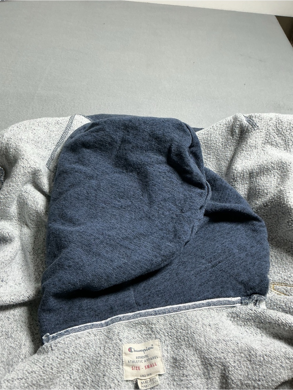 Champion Men’s Hoodie Size Small N.Y. Spellout  Blue Gold Pullover Sweatshirt - Picture 15 of 16